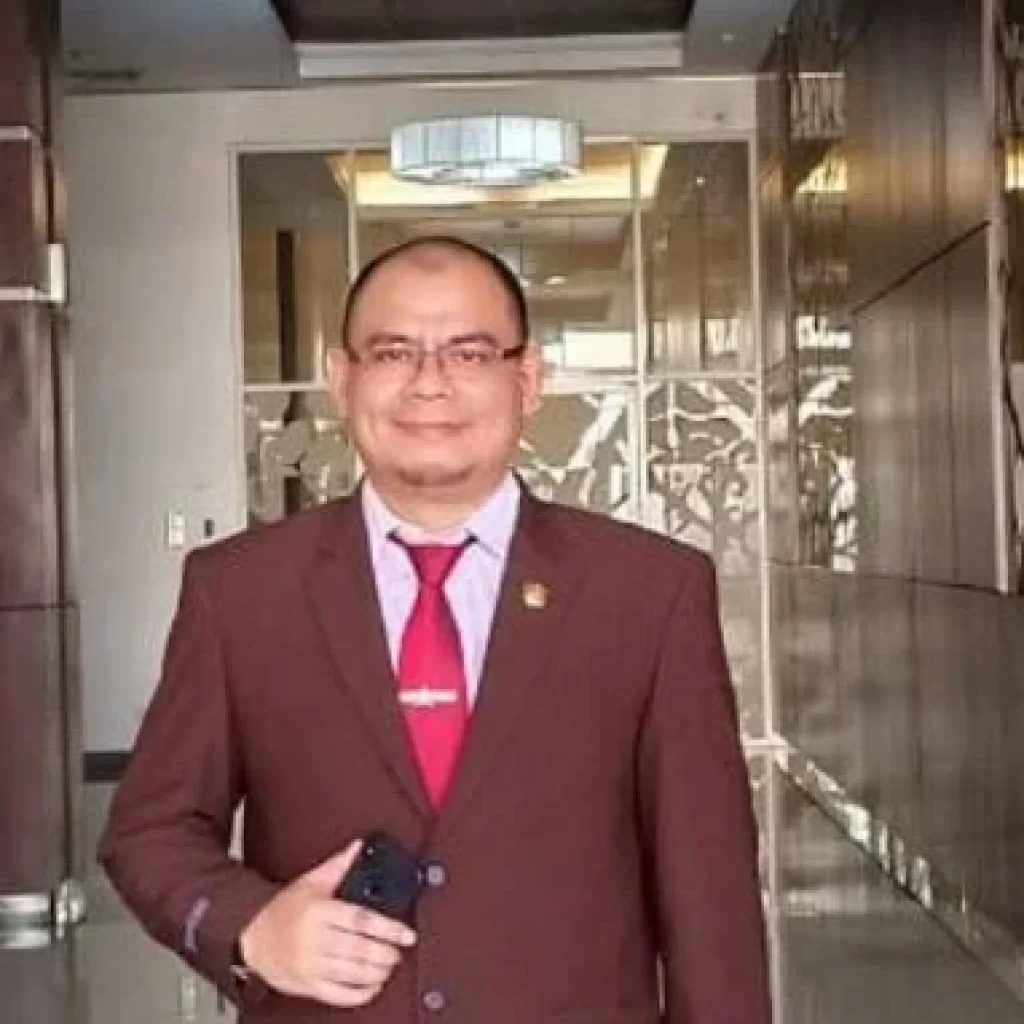 ANALISIS SEGMENTASI TIGA PASANG KANDIDAT PILPRES