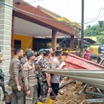 longsor di Tiban Koperasi