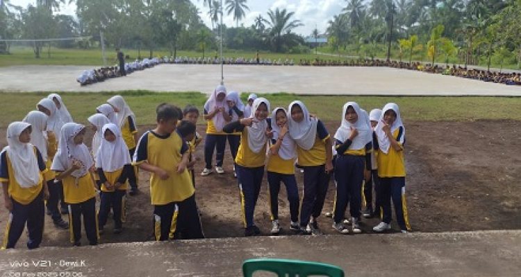 Murid SDN 004 Pelangiran