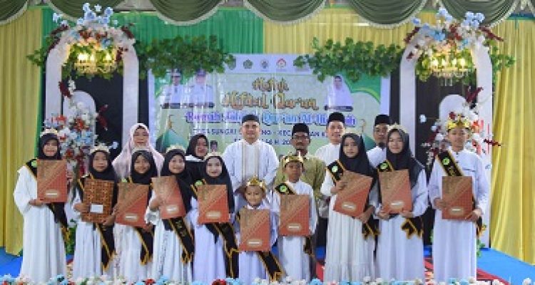 Wisuda santri