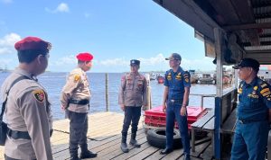 Patroli Pelabuhan Ditingkatkan, Polsek Kateman Pastikan Arus Mudik Laut Berjalan Aman