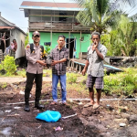 Dukung Program Green Policing, Polsek Kateman Tanam Pohon di Kampung Nelayan