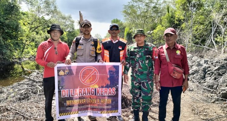 Sinergi TNI, Polri dan Warga Jaga Perbatasan, Patroli Tapal Batas Kateman Berjalan Kondusif