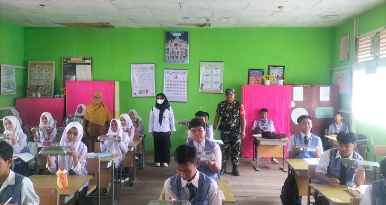 5.700 Porsi Makanan Bergizi untuk Pelajar di Sungai Guntung