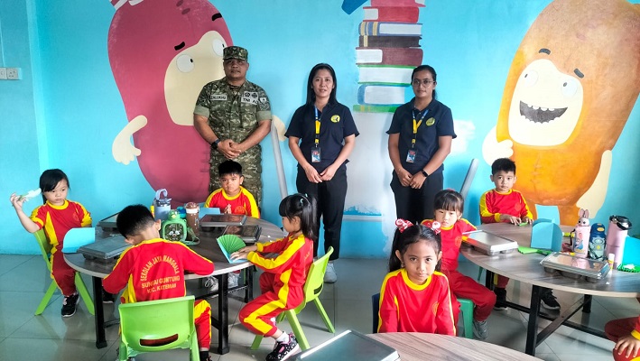 Kodim 0314/Inhil Dampingi Penyaluran 5.794 Porsi Makan Sehat Bergizi di Kateman