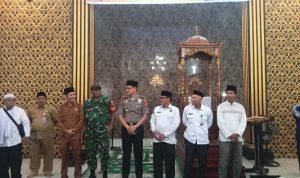 Air Mata Haru dan Toleransi Warnai Pelepasan 31 Calon Jamaah Haji Kecamatan Kateman di Masjid Al Falah