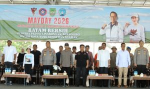 Pimpinan DPRD Batam bersama Forkopimda menghadiri May Day 2026 di WTB Batam Center, diikuti aksi damai buruh dan gerakan Batam Bersih
