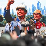 Presiden Prabowo Subianto bersama pimpinan serikat buruh menghadiri May Day 2026 di Monas, Jakarta, Jumat (1/5/2026).