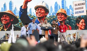 Presiden Prabowo Subianto bersama pimpinan serikat buruh menghadiri May Day 2026 di Monas, Jakarta, Jumat (1/5/2026).